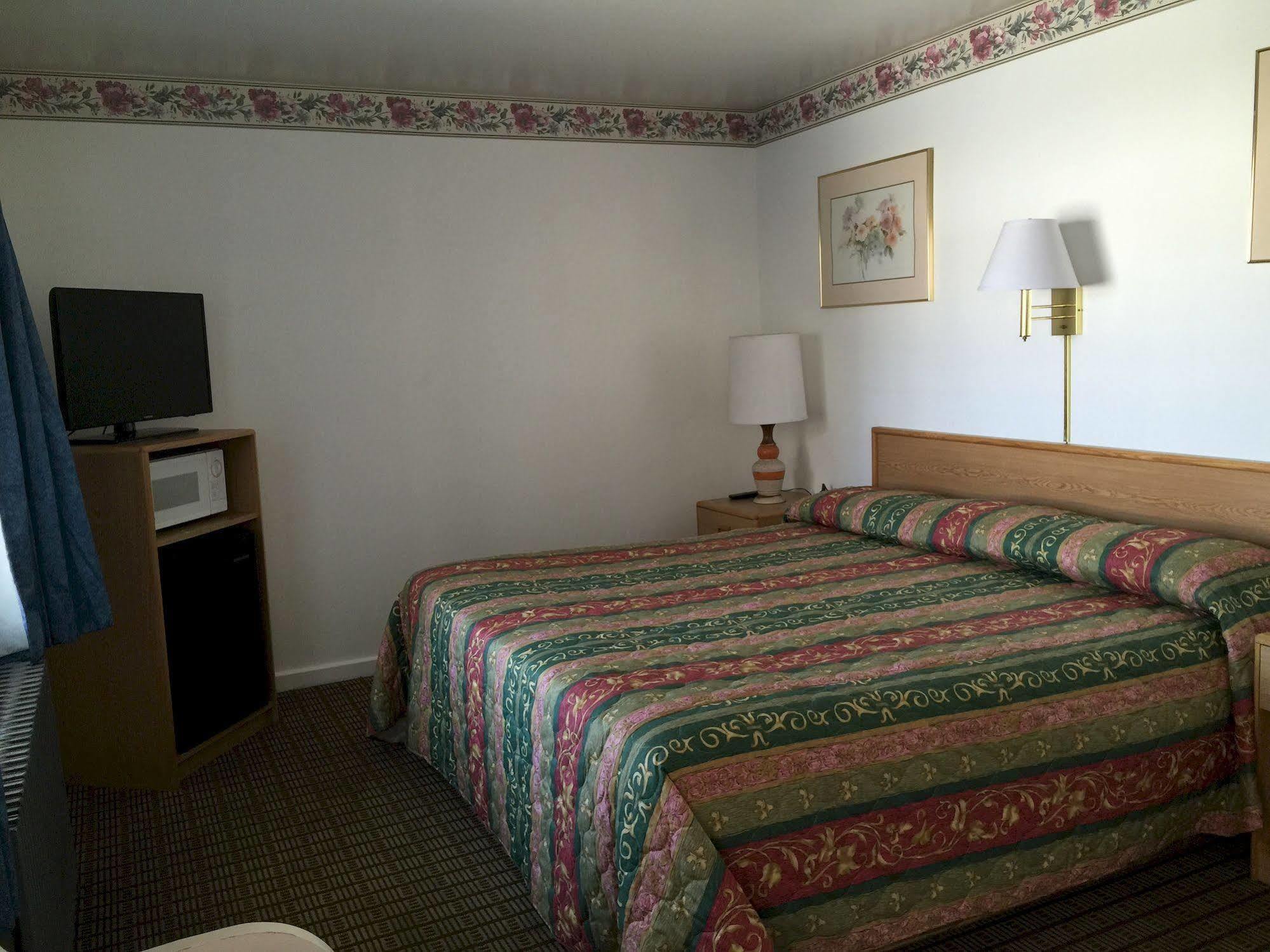 Centre Motel Елко Екстер'єр фото