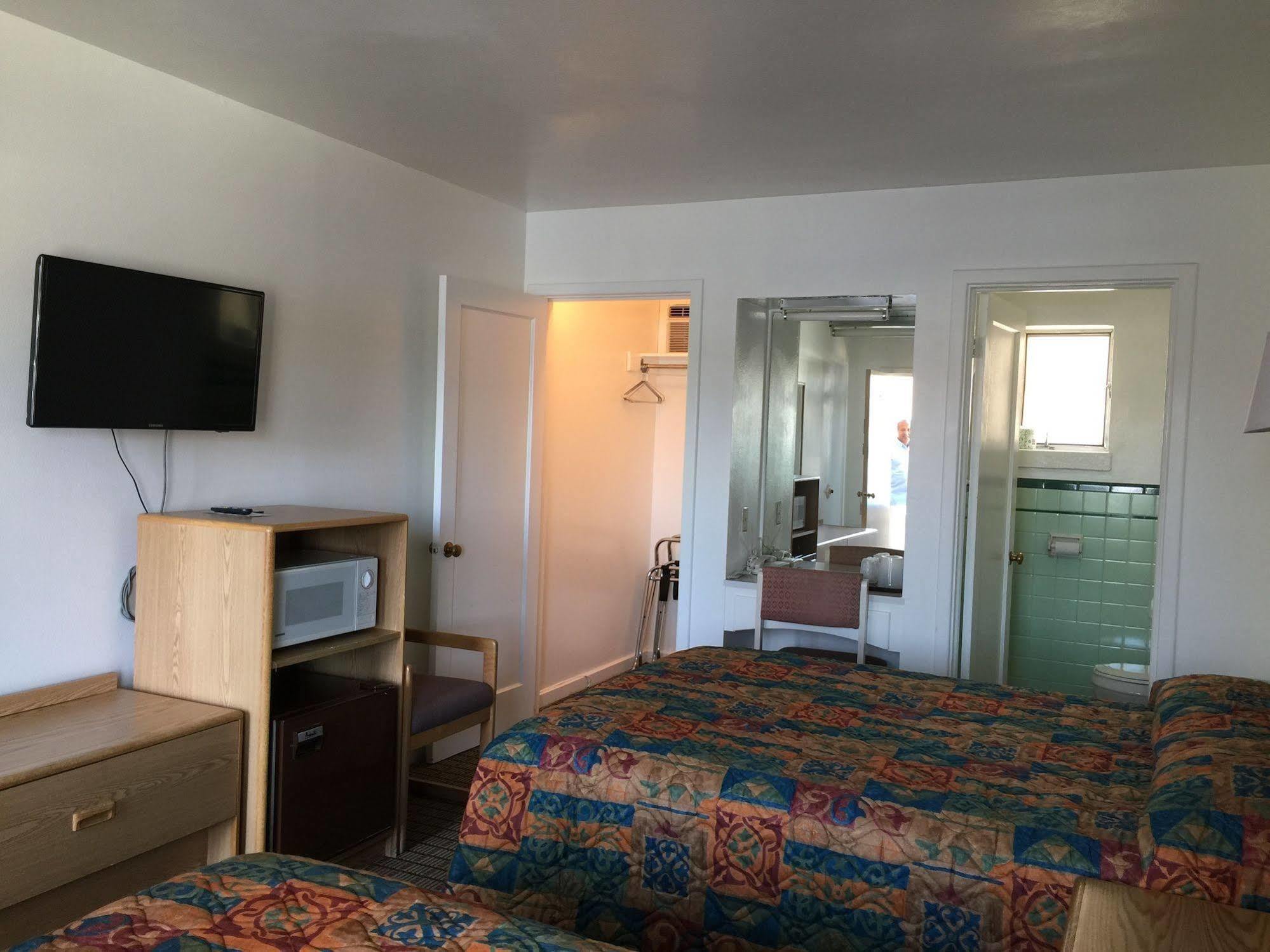 Centre Motel Елко Екстер'єр фото